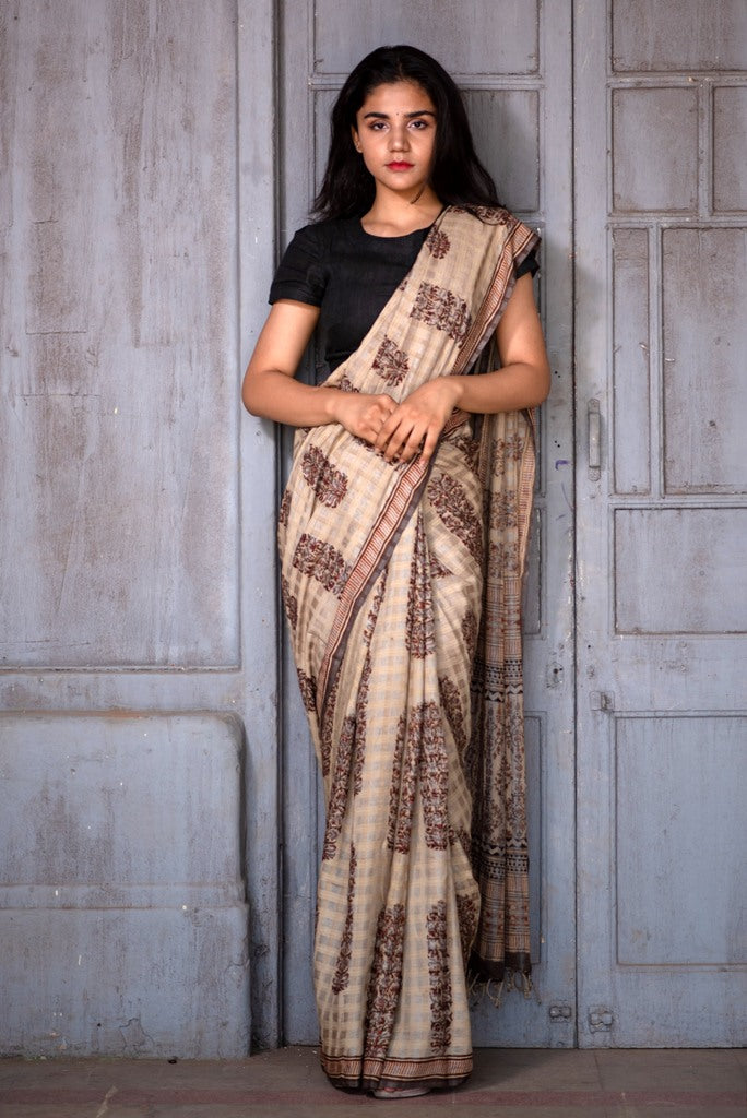 Buy Pink Silk Blend Woven Sari for Women Online at Fabindia | 20122342